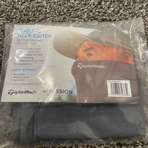 Taylormade Mission Cooling Neck Gaiter